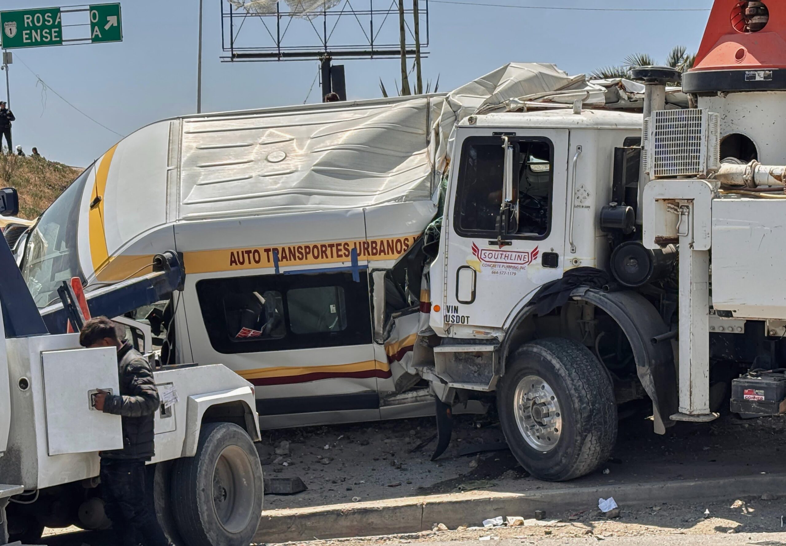 Camión de bombeo se queda sin frenos y provoca carambola en Bulevar ...